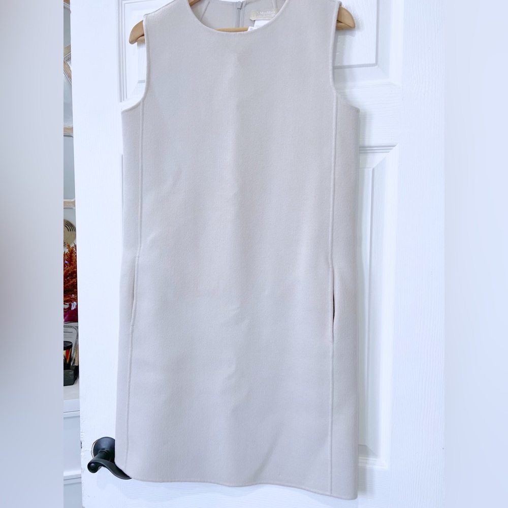 NWOT S MaxMara sleeveless sheath dress with pockets size 8